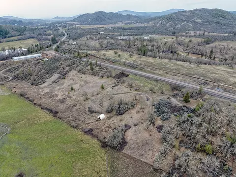 13546 Highway 140, Eagle Point, OR 97524 photo 11