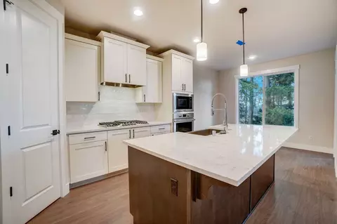 101 Butte Springs Trl #470, Eagle Point, OR 97524 photo 12