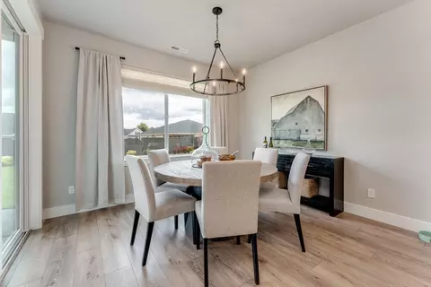 3955 NE Oakside Loop, Bend, OR 97701 photo 5