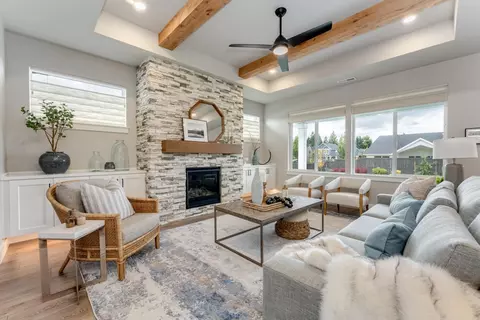 3955 NE Oakside Loop, Bend, OR 97701 photo 3