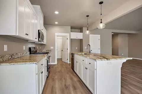 353 Cheney Loop, Central Point, OR 97502 photo 18