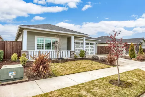 353 Cheney Loop, Central Point, OR 97502 photo 3