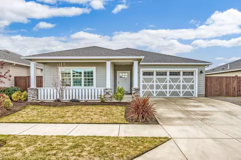 353 Cheney Loop, Central Point, OR 97502