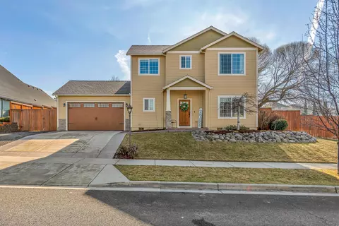 2864 Strasburg St, Medford, OR 97504
