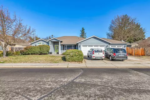 2589 Rabun Way, Central Point, OR 97502