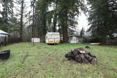 903 W Gilbert Ave, Glendale, OR 97442 photo 7