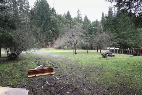 903 W Gilbert Ave, Glendale, OR 97442 photo 9