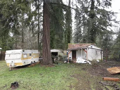 903 W Gilbert Ave, Glendale, OR 97442 photo 5
