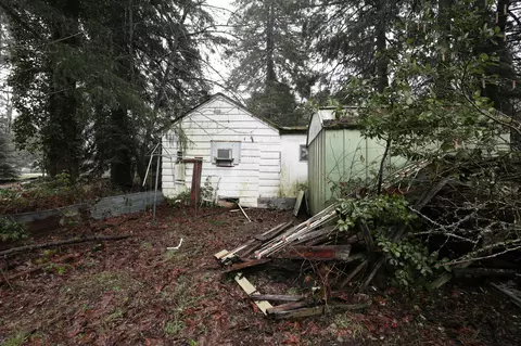 903 W Gilbert Ave, Glendale, OR 97442