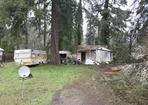 903 W Gilbert Ave, Glendale, OR 97442 photo 4