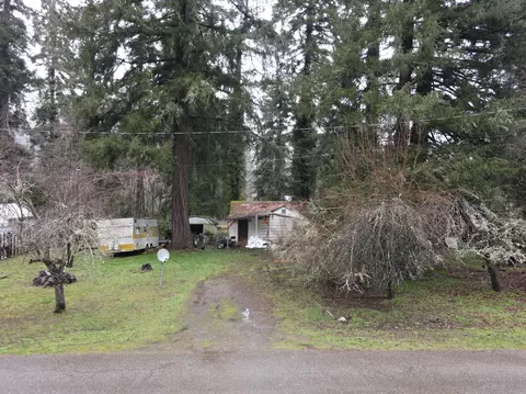 903 W Gilbert Ave, Glendale, OR 97442 photo 2