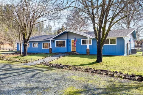 110 Connie Ln, Merlin, OR 97532