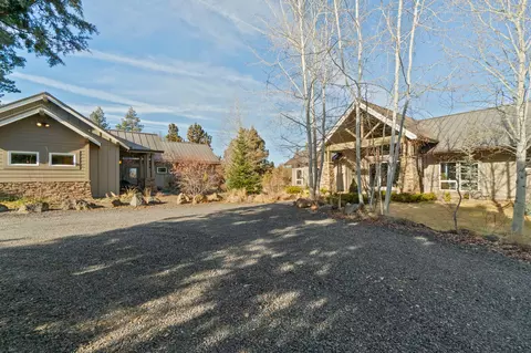 64891 Collins Rd, Bend, OR 97701 photo 3