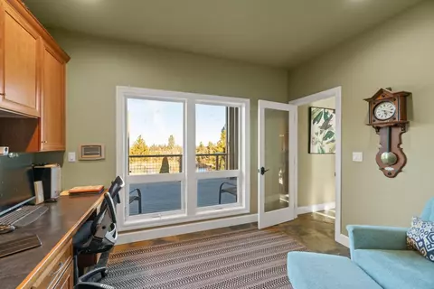 64891 Collins Rd, Bend, OR 97701 photo 26