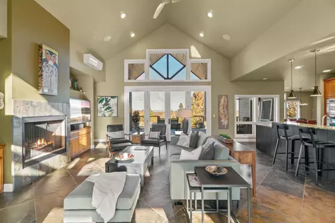 64891 Collins Rd, Bend, OR 97701 photo 5