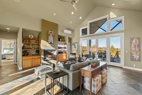 64891 Collins Rd, Bend, OR 97701 photo 6