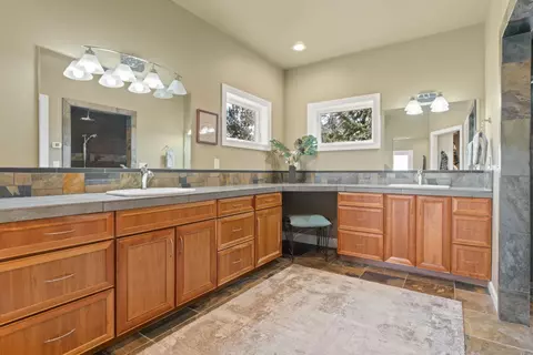 64891 Collins Rd, Bend, OR 97701 photo 18