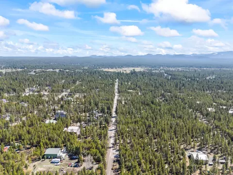 View/Area - 17138 Downey Rd, Bend, OR 97707 photo 5 of 13