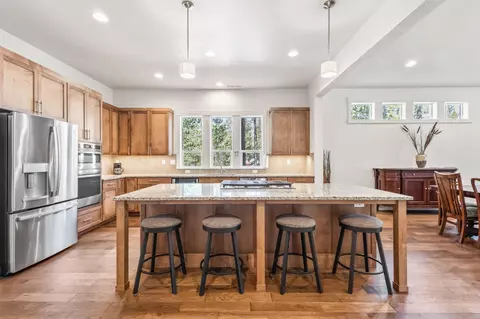 Kitchen - 17138 Downey Rd, Bend, OR 97707 photo 1 of 4