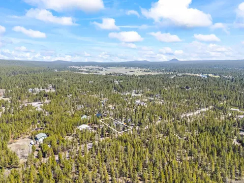 View/Area - 17138 Downey Rd, Bend, OR 97707 photo 4 of 13