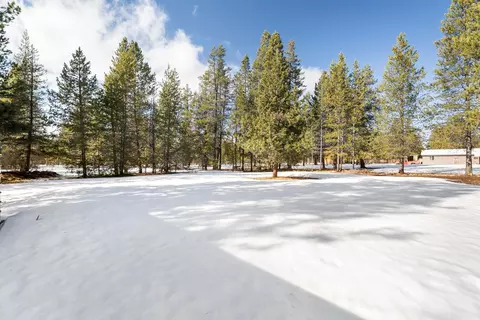 52837 Bridge Dr, La Pine, OR 97739 photo 3