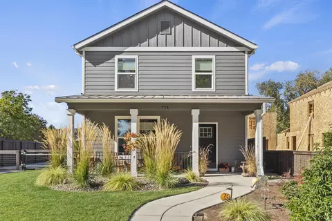 775 Bybee Dr, Jacksonville, OR 97530