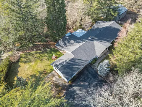 2444 Elk Ln, Grants Pass, OR 97527