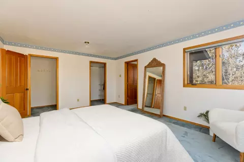 Bedroom - 64975 Allen Rd, Bend, OR 97703 photo 4 of 8