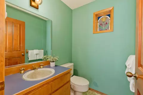 Bath - 64975 Allen Rd, Bend, OR 97703 photo 2 of 5