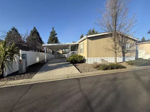 4425 W Main St #SPC 14, Medford, OR 97501