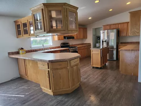 920 W Rolling Hills Dr, Eagle Point, OR 97524 photo 22