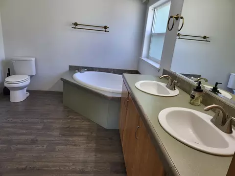 920 W Rolling Hills Dr, Eagle Point, OR 97524 photo 41