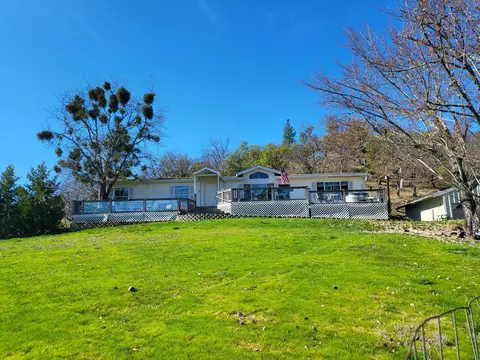 920 W Rolling Hills Dr, Eagle Point, OR 97524 photo 3