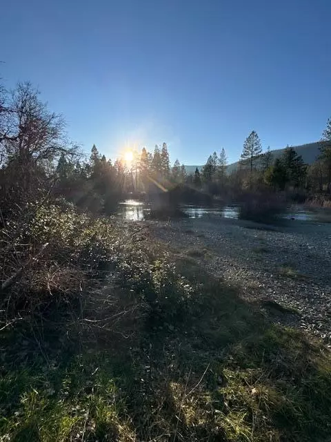 254 Burch Dr, Cave Junction, OR 97523 photo 2
