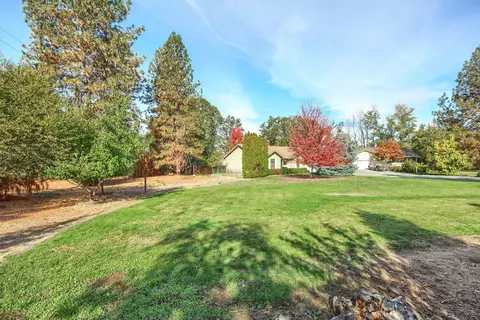167 Allman Way, Grants Pass, OR 97526