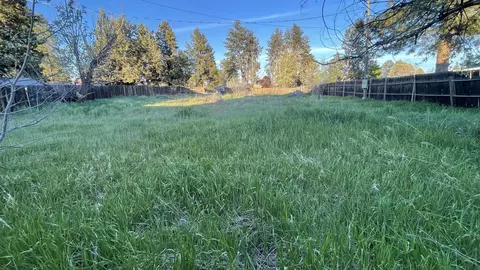 61153 Hamilton Ln, Bend, OR 97702 photo 2