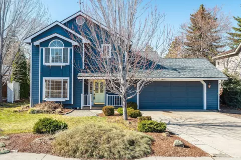 2037 NE Bluebird Ct, Bend, OR 97701