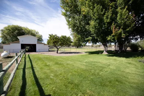63265 Peterman Ln, Bend, OR 97701 photo 6