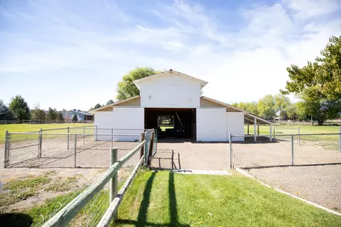 63265 Peterman Ln, Bend, OR 97701 photo 7