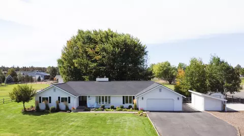 63265 Peterman Ln, Bend, OR 97701