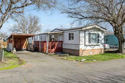 470 Old Hwy 62 #40, Eagle Point, OR 97524