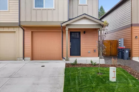 7637 24th St, White City, OR 97503