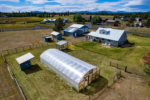 16631 Serpentine Dr, La Pine, OR 97739