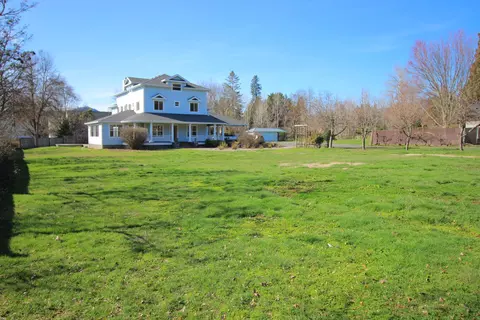 1316 NEvans St, Grants Pass, OR 97526