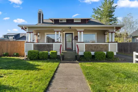 2975 Leonard Rd, Grants Pass, OR 97527