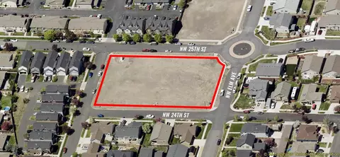 404 NW 25th St, Redmond, OR 97756