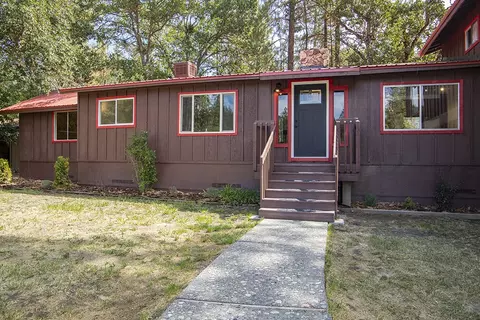 520 Tetherow Rd, Williams, OR 97544