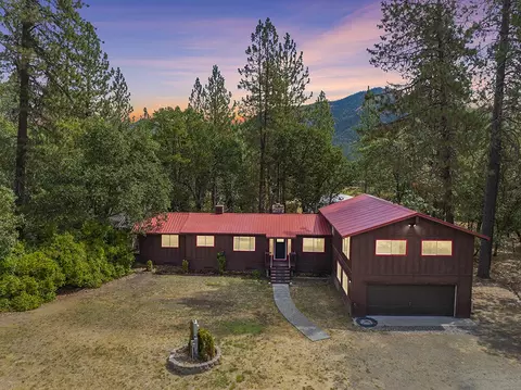 520 Tetherow Rd, Williams, OR 97544 photo 3