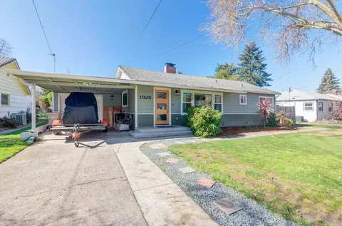 1028 SE Clarey Ave, Grants Pass, OR 97526