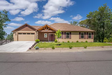 2231 SE Linden Ln, Grants Pass, OR 97527